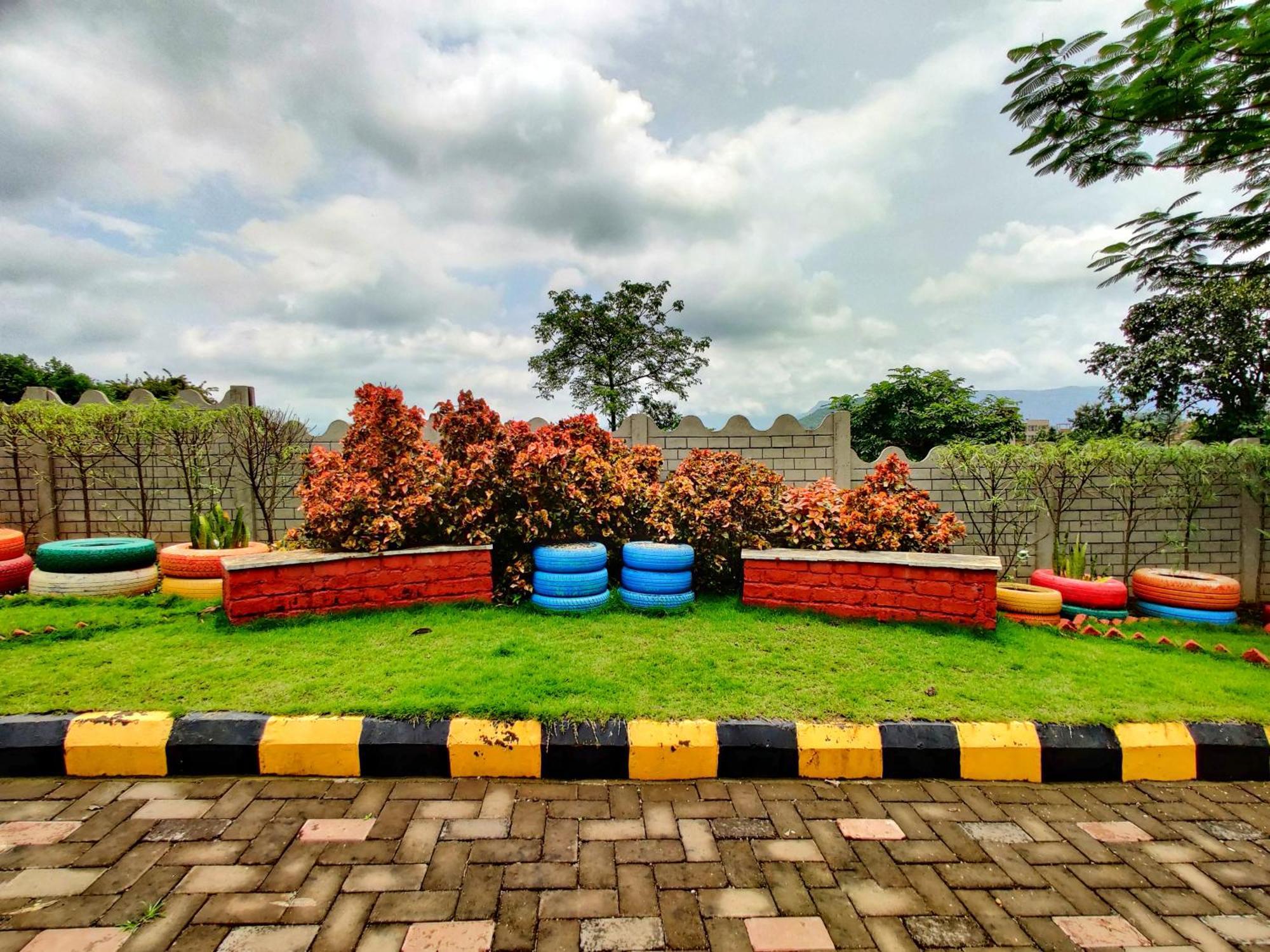 Pushpam Sanskruti Resort Karjat - A Pure Veg Resort Dhamni Экстерьер фото